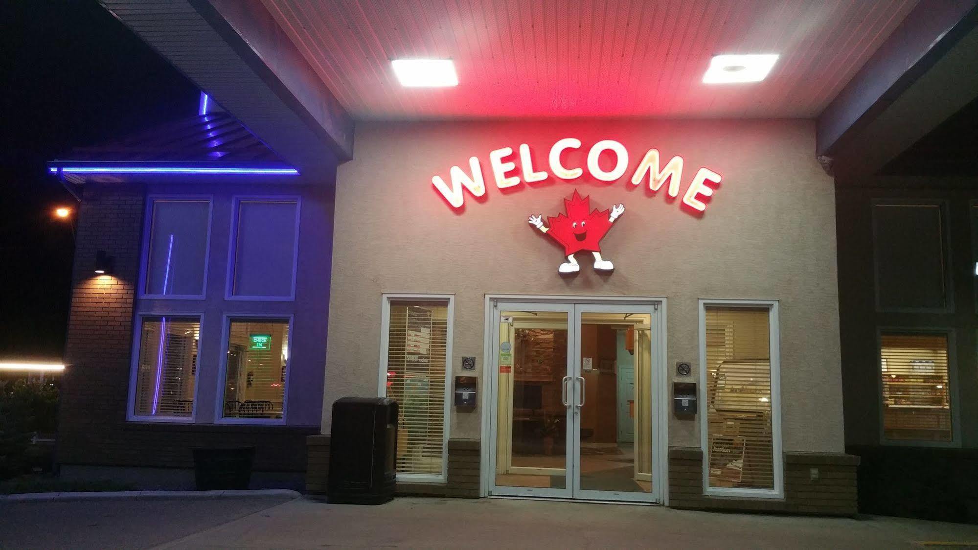 Canadian Motel North Battleford Exterior foto